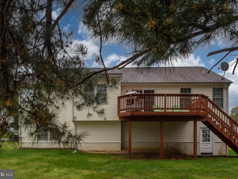 1223 Winfield Ct — Photo 4