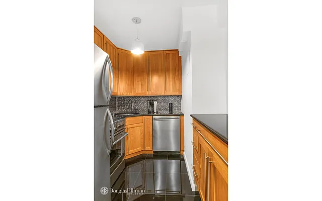 Sold by Douglas Elliman | media 4