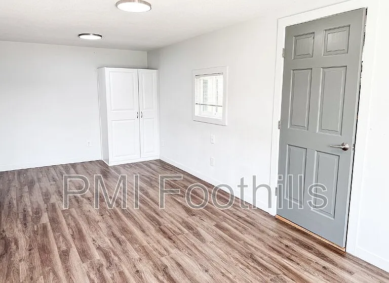 825 E Dartmouth Ave — Photo 15