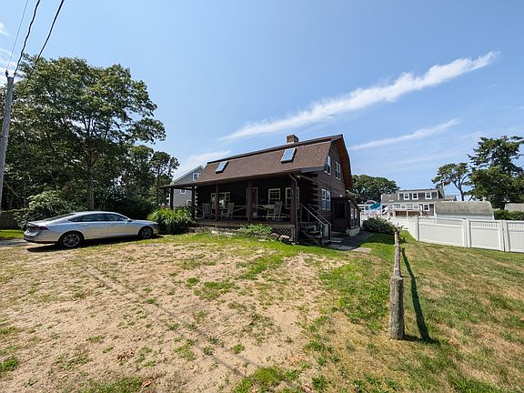 2nd image of 40 Daisy Hill Road