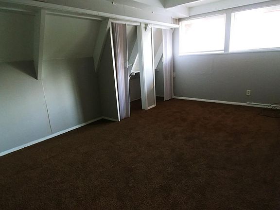 5th image of 2088 Harrison Ave