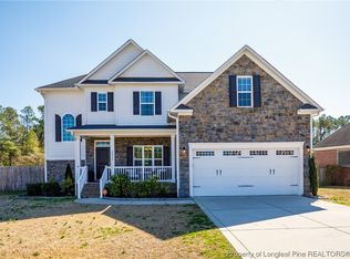 2836 Sand Trap Ln, Hope Mills, NC 28348