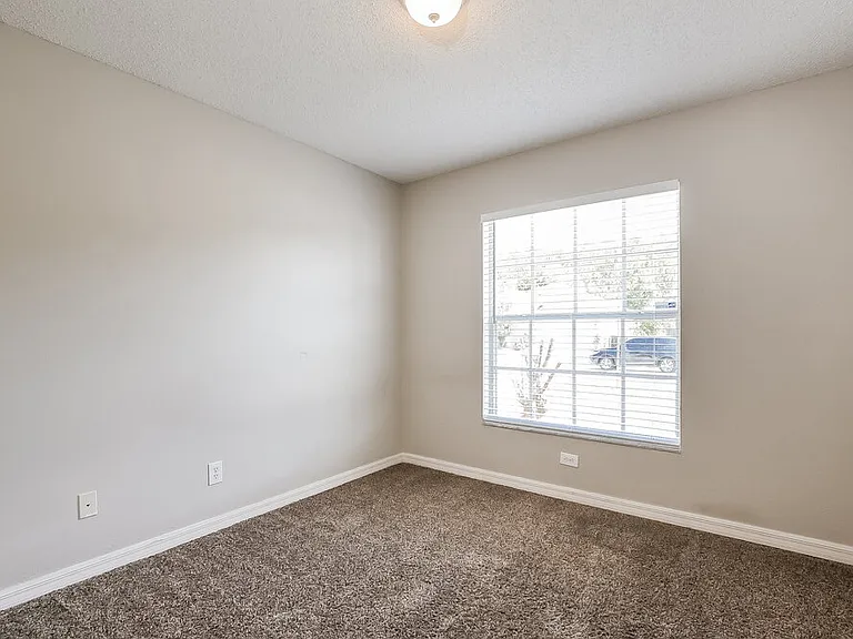 2347 Topaz Trl — Photo 13