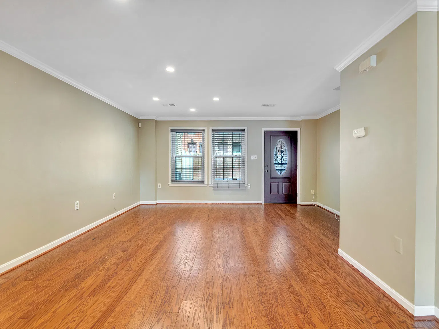 2 bed, 1.5 bath, 1292 sqft, $2,475 — Photo 3
