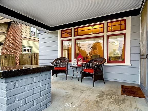 2nd image of 1923 4th Avenue E