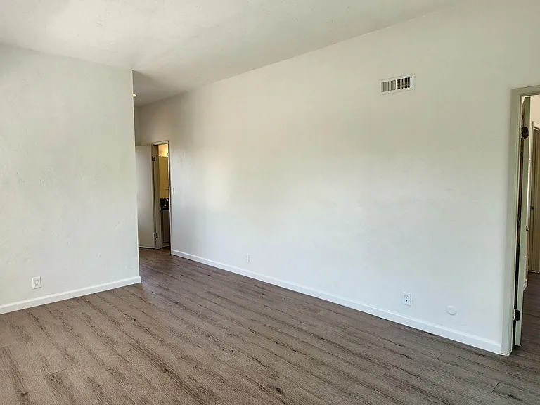 664 I Ave — Photo 22