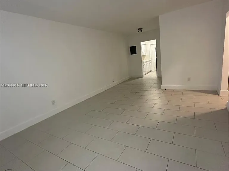 8205 Crespi Blvd #3 — Photo 3