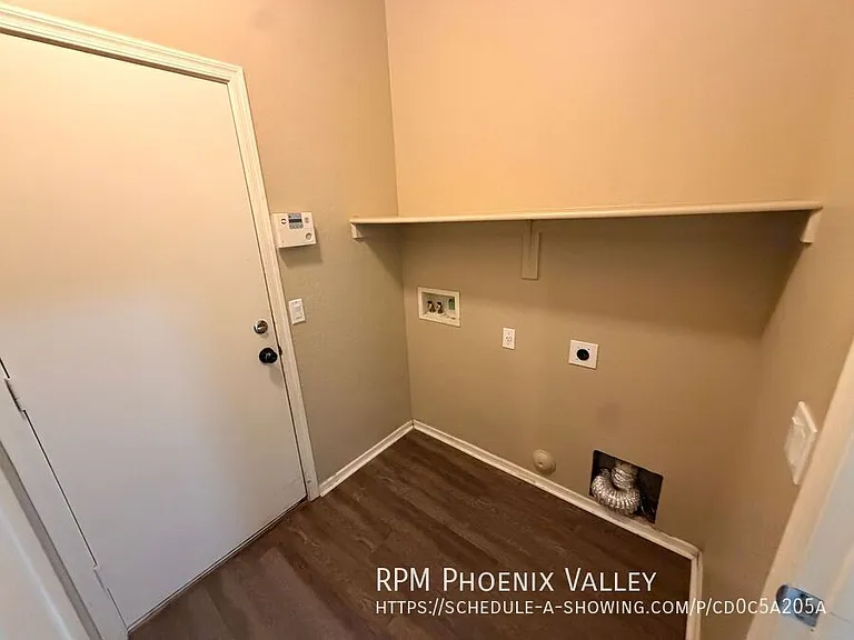 2517 S 116th Ave — Photo 16