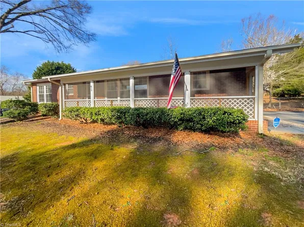 418 Harper St, Winston Salem, NC 27104