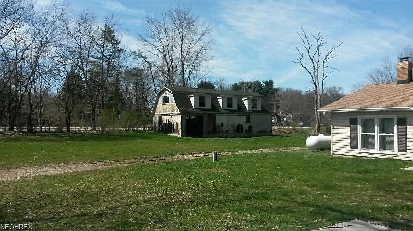 2nd image of 3707 Hemphill Rd