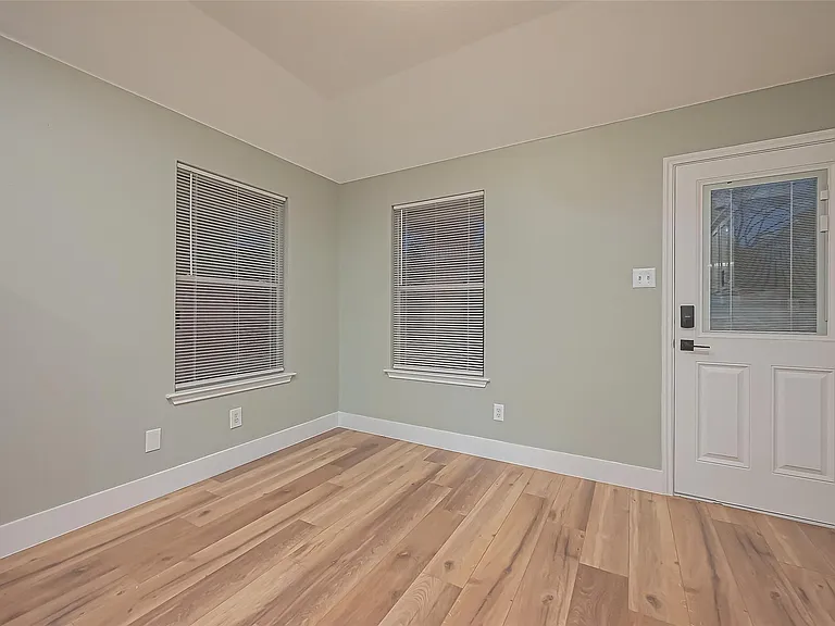 2 Garden Lodge Pl — Photo 19