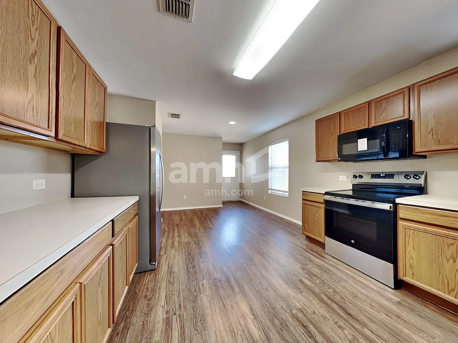 4 bed, 2.0 bath, 1547 sqft, $2,070 — Photo 3