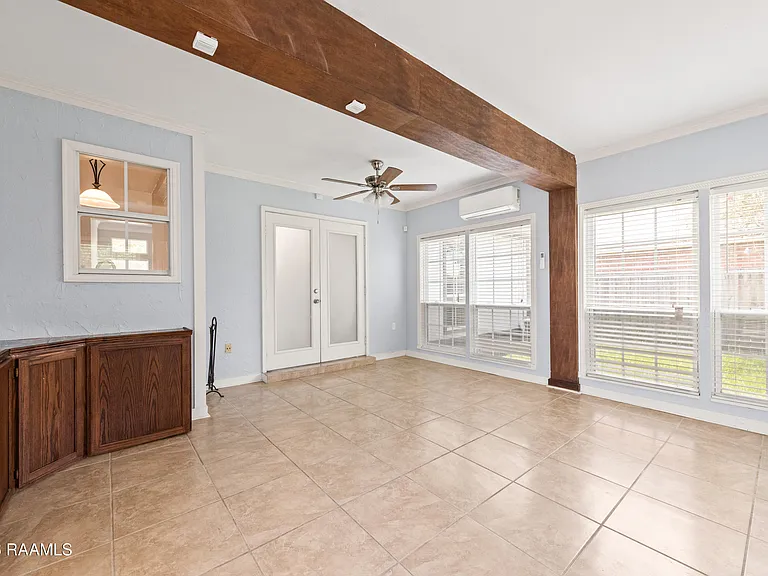 412 Crest Cir — Photo 21