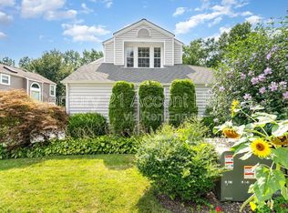 7458 Cross Gate Ln, Alexandria, VA 22315
