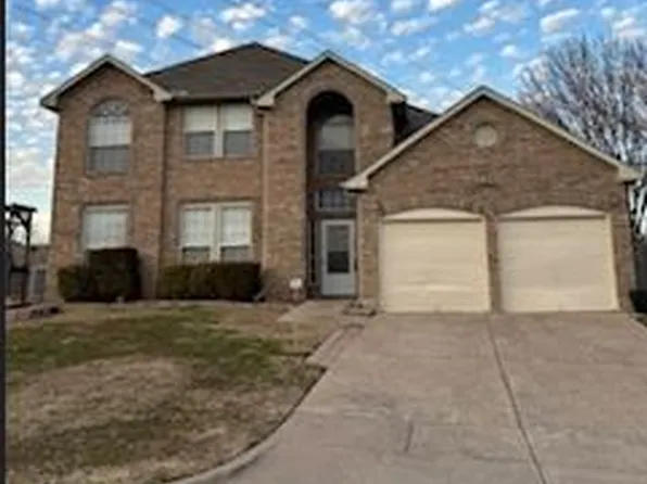 2358 Bentley Ct, Grand Prairie, TX 75052