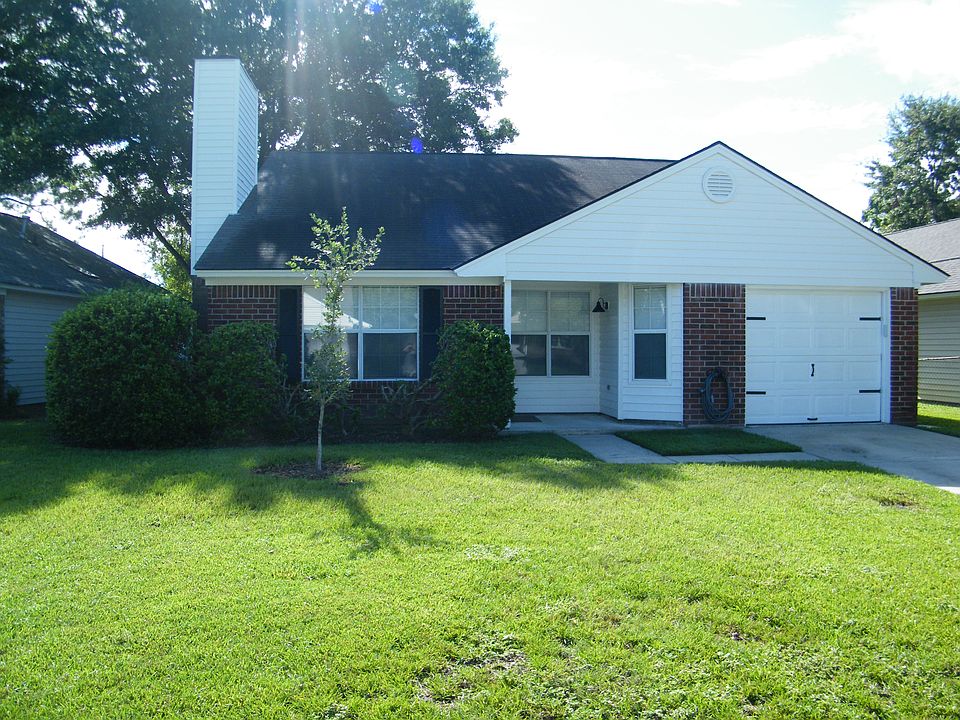 1st image of 151 Ropemaker Ln