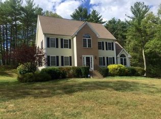 2 Mason Pl, Foxboro, MA 02035