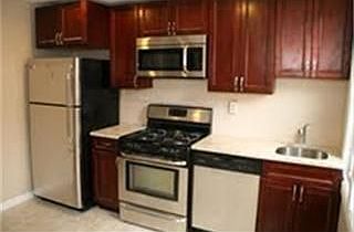 4th image of 271 Fairmount Ave #1