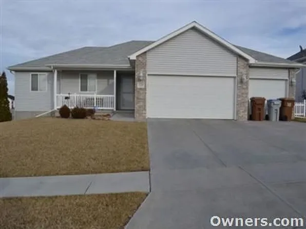 5720 Harding Dr, Lincoln, NE 68521