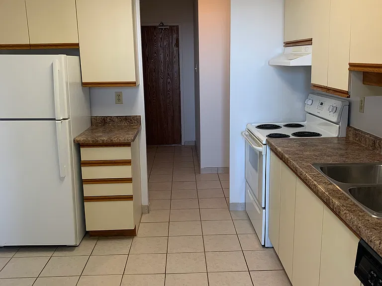 315 Margaret Ave — Photo 14