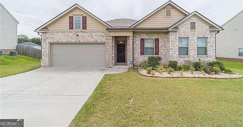 1st image of 942 Nandina Ln