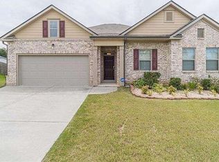 942 Nandina Ln, Loganville, GA