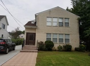 7 South St, Great Neck, NY 11023