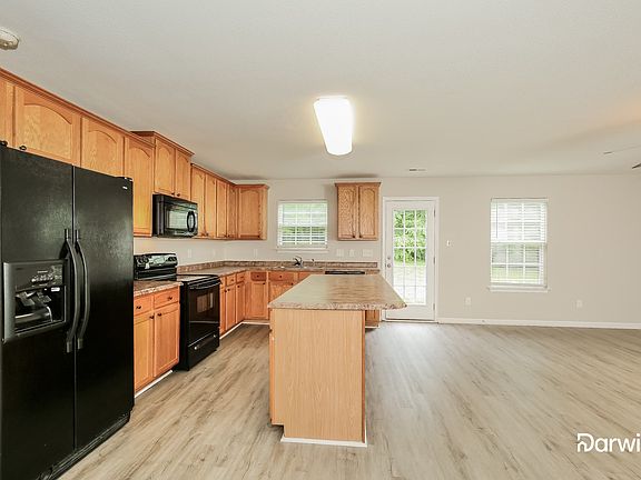 5th image of 1345 Sharp Ridge Rd