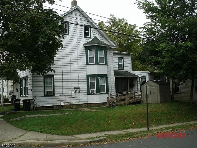 2nd image of 71 Bennett St