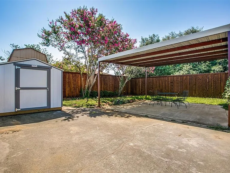 3000 Penny Ln — Photo 17