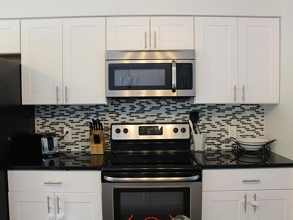 4th image of 8830 Maplewood Dr