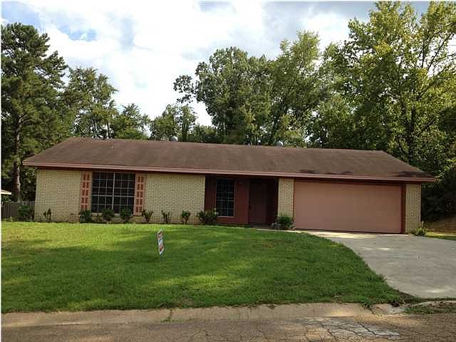 1st image of 1463 Sleepy Hollow Dr