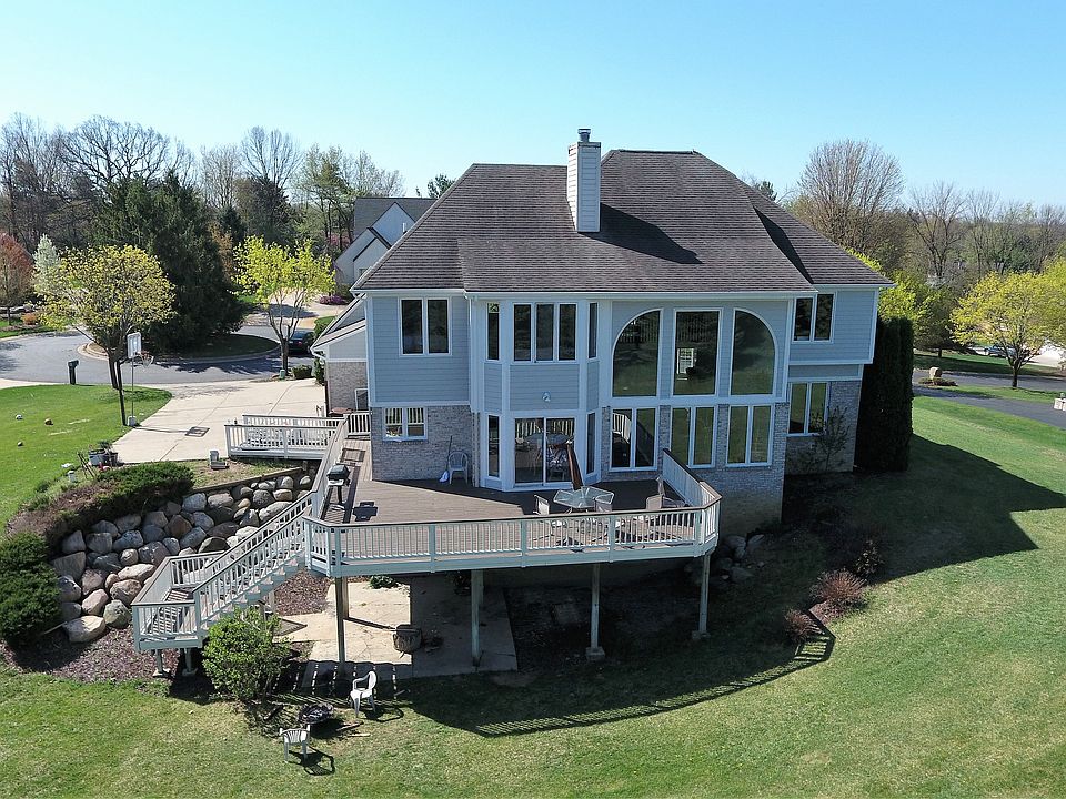 2nd image of 2080 Winston Dr