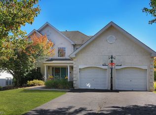 6 Carnegie Pl, Bernards Township, NJ 07920