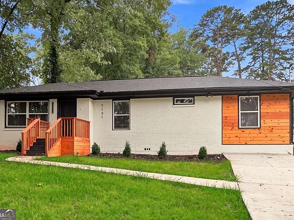 2nd image of 2131 Holly Hill Dr