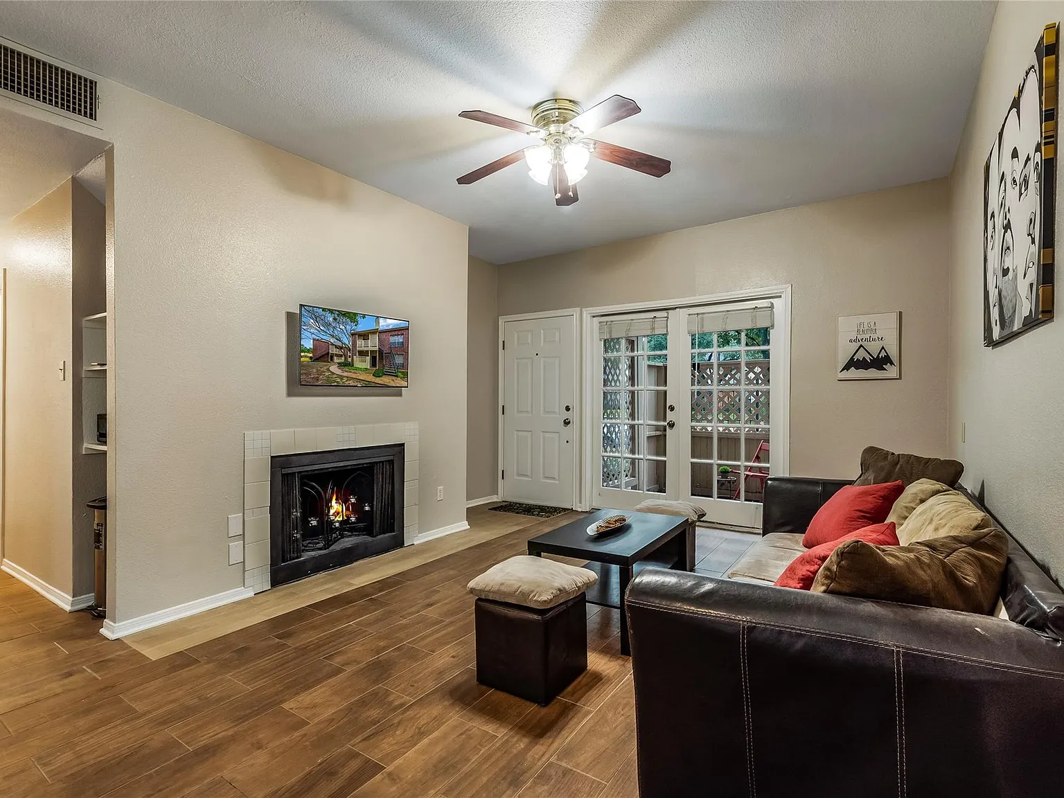 2 bed, 975 sqft, $1,500 — Photo 3