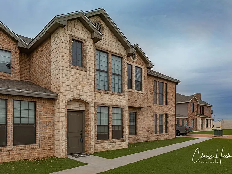 3001 Pointer Ln #3B — Photo 1