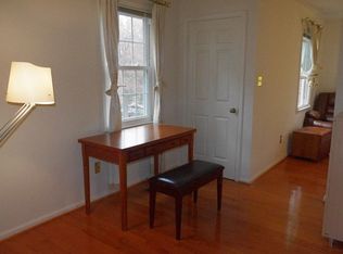 3126 Borge St, Oakton, VA 22124