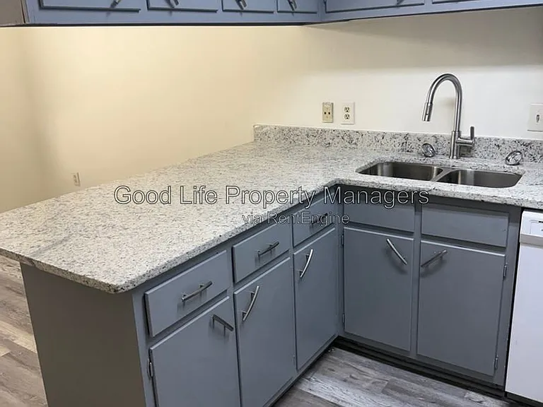 1103 N 15th Ave #103 — Photo 6