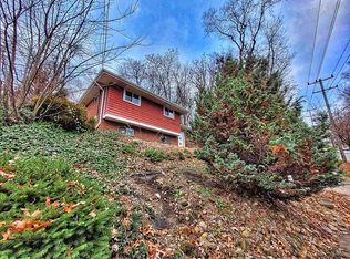 531 Hulton Rd, Oakmont, PA 15139