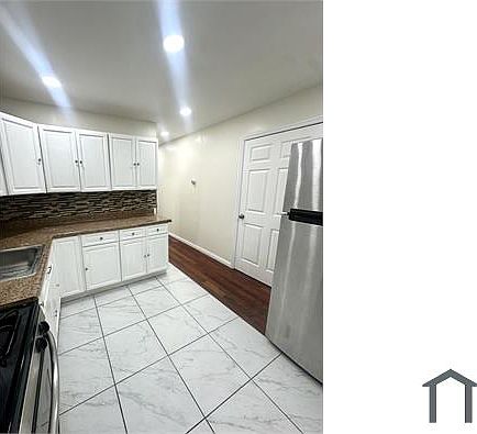 3rd image of 10987 Francis Lewis Blvd #1