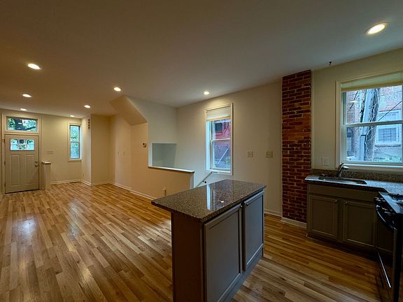 4th image of 101 W 27th St Unit 1