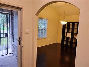 5th image of 3714 Dennis St