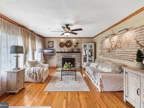 4th image of 149 Lakedale Dr