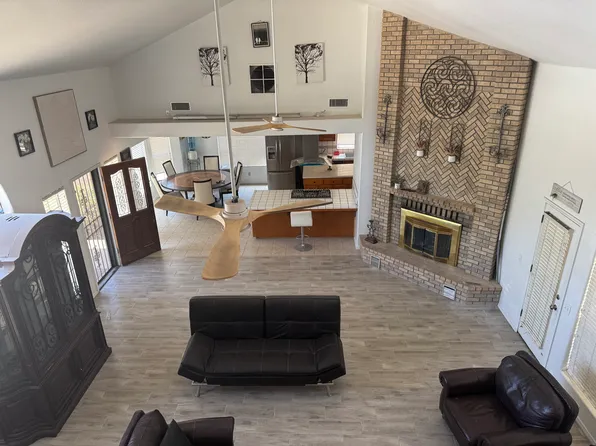 3945 N Angus St, Fresno, CA 93726