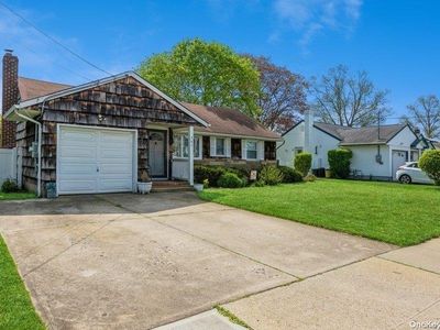 367 Harrison Avenue, Massapequa, NY, 11758