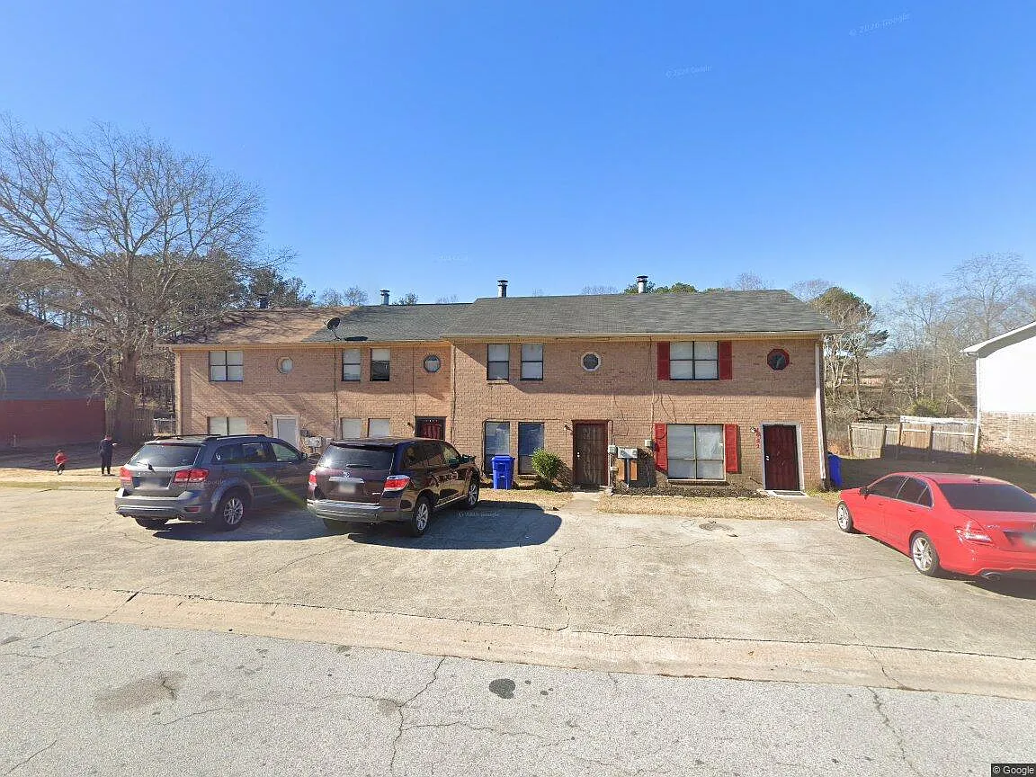 1029 Green Valley Dr NW — Photo 1