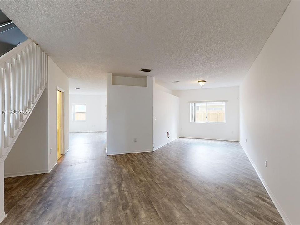 1st image of 2208 SE 26th Ln #3