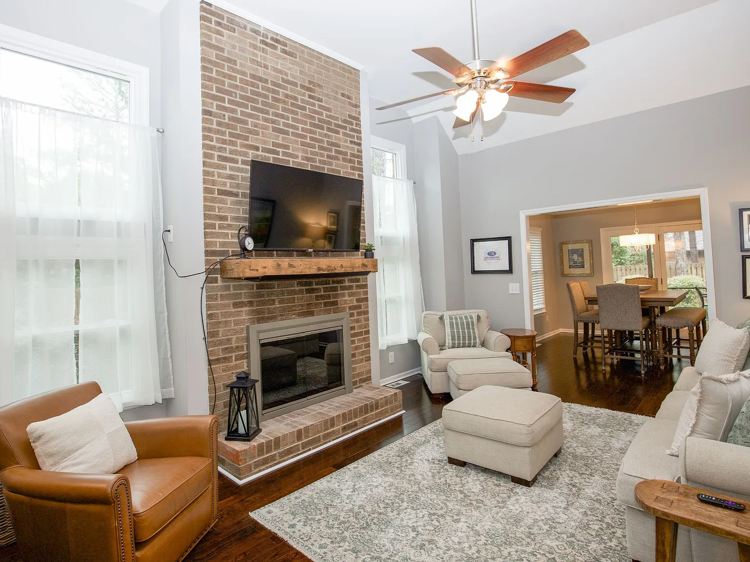 3 bed, 2.5 bath, 1660 sqft, $2,950 — Photo 3