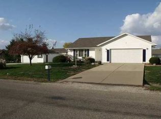 9611 W Lake Camelot Dr, Mapleton, IL 61547